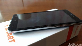 Winner Smart Y hadir dengan layar berukuran 5 inch IPS HD. (Foto: detikINET/Muhammad Alif Goenawan)