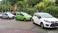 Produsen mobil asal Malaysia Proton di Tanah Air bisa dibilang kurang beruntung. Jika mengacu pada data distribusi wholesales (dari pabrik ke diler) milik Gabungan Industri Kendaraan Bermotor Indonesia (Gaikindo), Proton tak menjual mobil sama sekali. Foto: Dina Rayanti