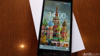 Ponsel tersebut rencananya akan mulai dijual pada tanggal 11 Februari 2017 dengan harga Rp 999.000 di Lazada. Berminat? (Foto: detikINET/Muhammad Alif Goenawan)