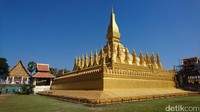 Stupa ini merupakan pusat agama Buddha di Laos. Letaknya persis di pusat ibukota negara Laos (Masaul/detikTravel)