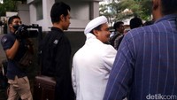 Habib Rizieq dkk meninggalkan rumah dinas Wiranto di Jl Denpasar, Kuningan, Jakarta Selatan, Kamis (9/2/2017).