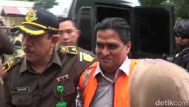 Habisi Nyawa Santrinya, Dimas Kanjeng Tetap Dibui 18 Tahun