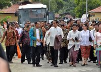   Tingkatkan Keselamatan Pelayaran, Menhub Bagikan Life Jacket