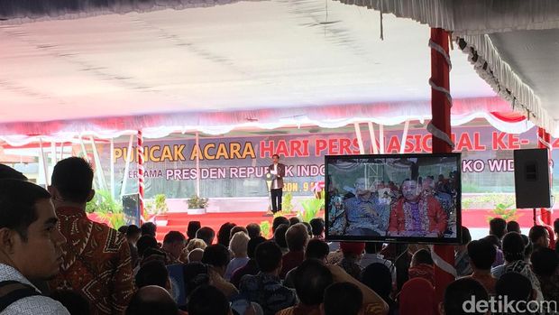 Jokowi: Medsos Jadi Tantangan Media dan Memusingkan Pemerintah