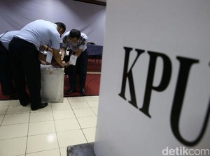 Cegah Money Politics, Bawaslu Larang HP Dibawa ke Bilik Suara