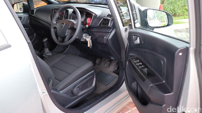 Kesan Pertama di Balik Setir Proton Iriz