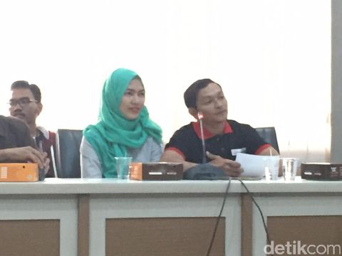 Konferensi pers terkait pemisahan bayi kembar siam Rifky-Rafky