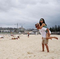 Berawal dari menjadi selebtwit dengan nama akun @poconggg, Arief Muhammad kini dikenal sebagai YouTuber dengan 1,8 subscriber. Ia diperkirakan berpenghasilan hingga Rp 2,9 miliar per tahun. Foto: (Arief Muhammad/Instagram/Istimewa)