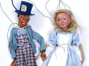 Memorabilia Alice in Wonderland Dilelang Rp 1,1 Miliar