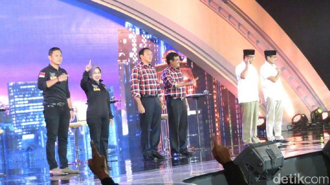 Cagub Cawagub DKI di Masa Tenang: Umrah dan Kerja di Balai Kota