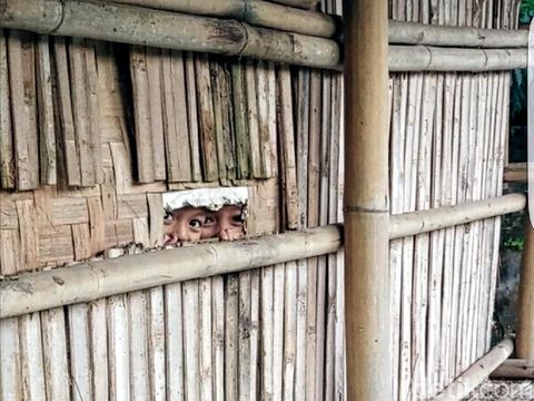 Kisah Pak RT di Sukabumi yang 10 Tahun Tinggal di Bekas Kandang Ayam