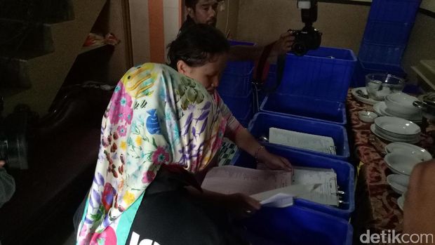 Sylviana gerilya lapangan bersama suami / 