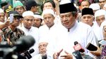 SBY Ziarah dan Salat Jumat di Masjid Al-Riyadh