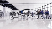 Pabrik yang disebut Bugatti dengan julukan Atelier ini memiliki ruang lantai lebih dari 1.000 meter persegi.