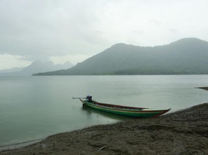 Perahunya Bocor, Pencari Ikan Hilang di Waduk Jatiluhur