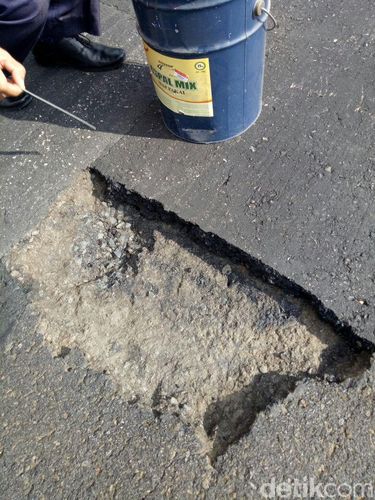 Ini Lubang di Runway Bandara Pekanbaru yang Sempat Ganggu Penerbangan