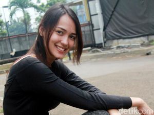 Kaget Syuting Stripping, Melayu Nicole Merasa Tak Punya Kehidupan