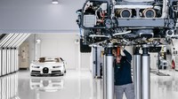 Perakitan Bugatti Chiron selama enam bulan itu dikerjakan di pabrik yang bersih ini.