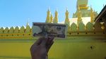 Berkeliling Komplek Stupa Emas Pha That Luang Laos