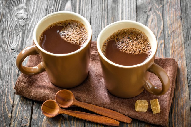 Ingin Hangatkan Badan? Yuk, Racik 4 Resep Hot Chocolate Enak Ini!