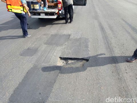 Ini Lubang di Runway Bandara Pekanbaru yang Sempat Ganggu Penerbangan