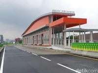 Halusnya Lintasan Busway Melayang Cileduk Tendean