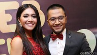 Ia pun mengatakan akan mengabarkan ke awak media tentang hari bahagia bagi kedua pasangan tersebut. Pool/Palevi S/detikFoto.