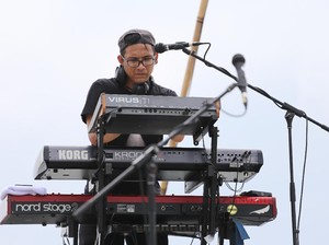 Geladi Resik Konser NOAH di Gili Trawangan Ditemani Rintik Hujan