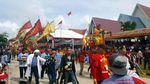 Ngeri! Tatung di Singkawang Pamer Aksi Kebal Senjata Tajam
