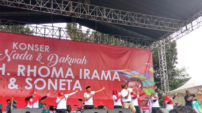 Pendukung Anies-Sandi Semangat Gelar Flash Mob di Pancoran
