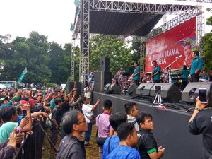 Rhoma Irama Ajak Warga Dukung Anies-Sandi Lewat Nada dan Dakwah