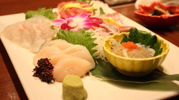 Aneka sashimi yang terlihat lezat (Firdaus/detikTravel)