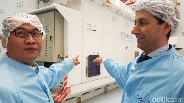 Mengunjungi 'Bidan' Kelahiran Satelit Telkom 3S