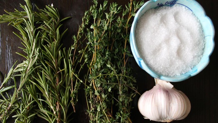 Keracunan Setelah Konsumsi Daun Teh Herba, Wanita Ini Meninggal Dunia