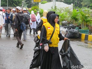 Aksi Bubar, Massa 112 Punguti Sampai di Sekitaran Istiqlal