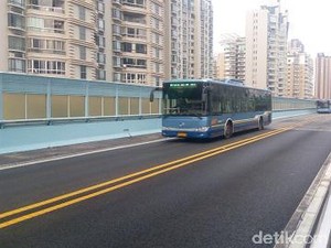 Pengalaman Naik Busway Layang di China