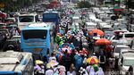 Massa Aksi 112 Membeludak Hingga ke Jalan