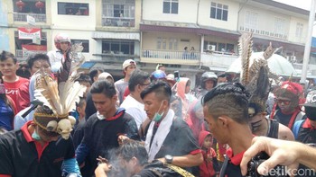 Titik pemberhentian terakhirnya adalah di Tugu Naga. (detikINET/Adi Fida Rahman)