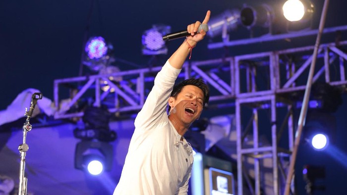 NOAH konser di Gili Trawangan