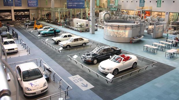 Seru, Belajar Sejarah Otomotif di Museum Toyota Jepang