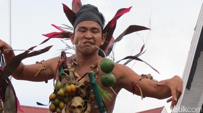 Jangan Baca Kalau Takut! Ini Aksi Ekstrem Tatung di Singkawang