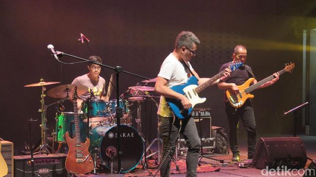 'Tersihir' The Andre Dinuth Group di Salihara Jazz Buzz