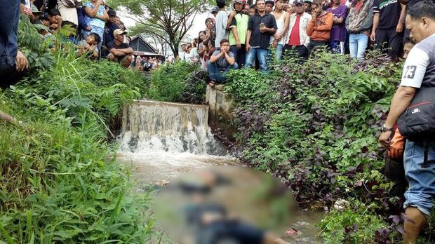 Identitas 2 Mayat di Parit Terungkap, Polisi Cium Kejanggalan