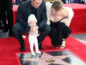 Momen Manis Saat Adam Levine Habiskan Waktu Bersama Putrinya