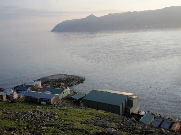Little Diomede Island dan Big Diomede Island