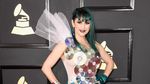 Penampilan Aneh di Grammy 2017, Mulai dari Bola hingga Kepingan CD