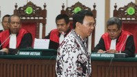 Agenda hari ini mendengarkan keterangan empat saksi ahli yang akan dihadirkan oleh jaksa penuntut umum. Empat ahli yang dihadirkan terdiri dari 2 ahli pidana, 1 ahli bahasa, dan 1 ahli agama. Pool/Ramdani.