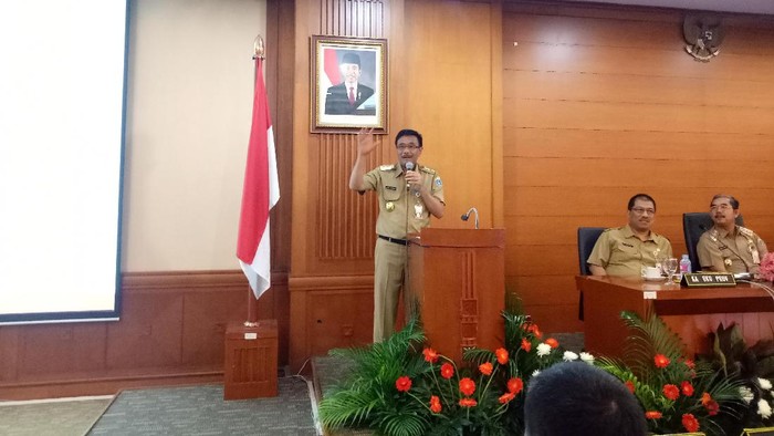 Beri Arahan di Kantor Walkot Jakpus, Djarot Cerita Momen Pilkada