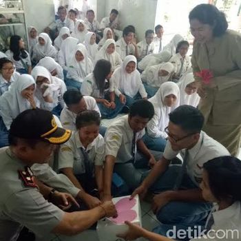 Valentine dengan Kegiatan Sosial