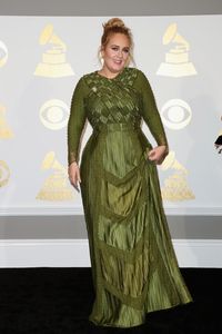 Adele Kesal Diejek Netizen Mirip Istrinya 'Shrek'